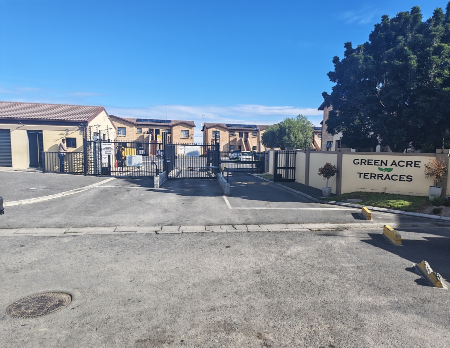 2 Bedroom Property for Sale in Guldenland Western Cape